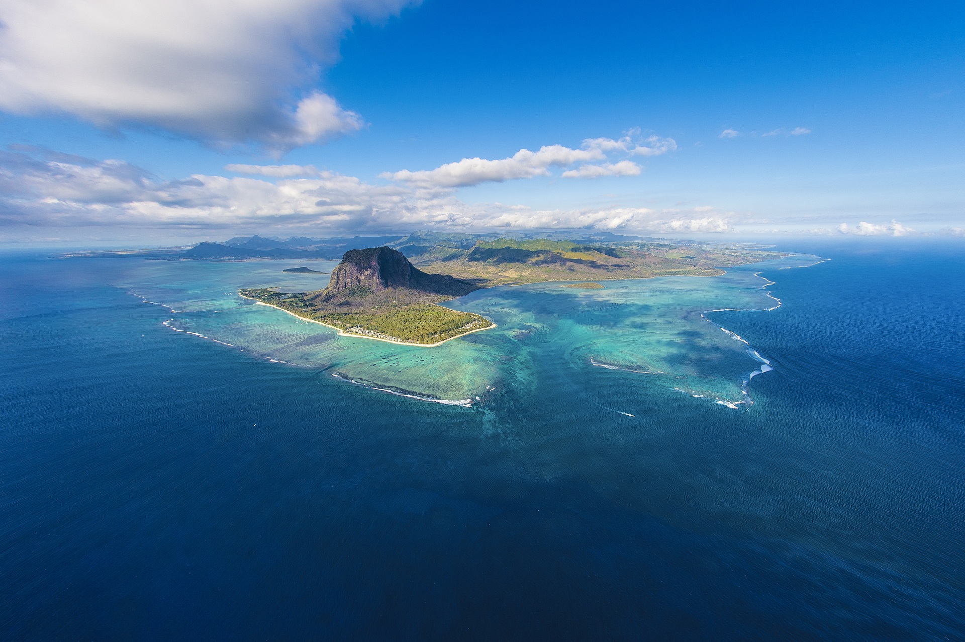 Naturphänomen an der südwestlichen Spitze von Mauritius, direkt vor dem berühmten Berg Le Morne Brabant.