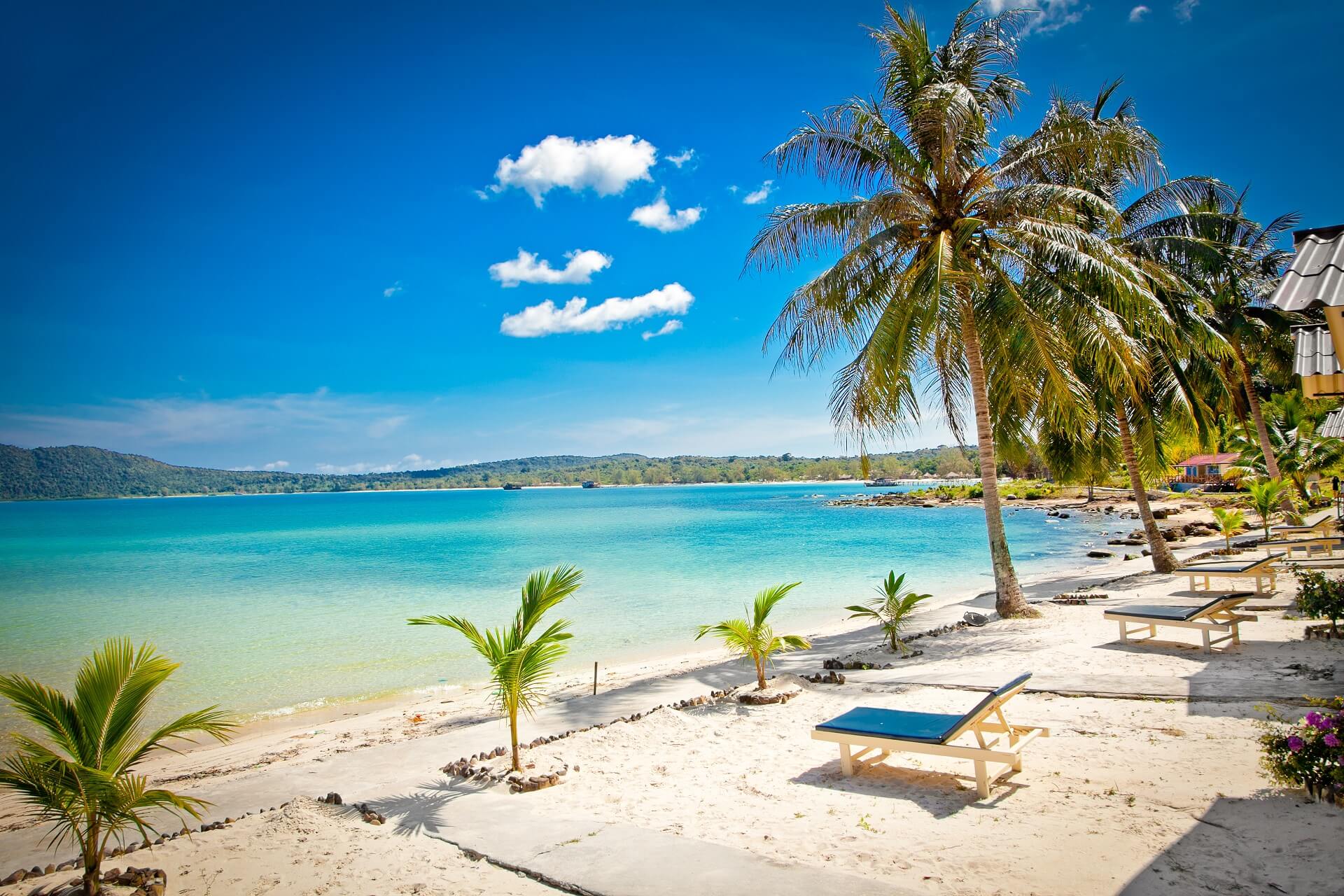 Der weiße Strand von Koh Rong in Kambodscha