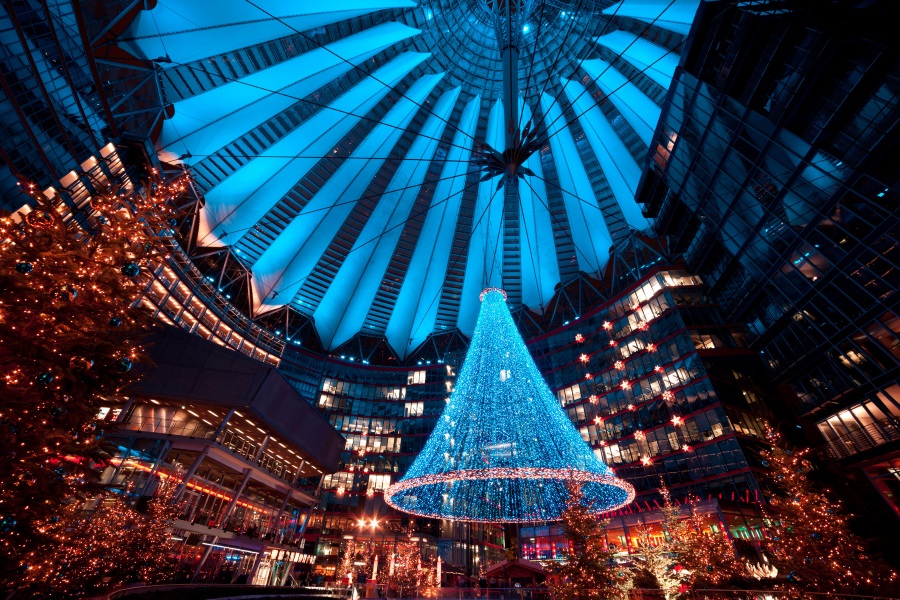 Weihnachtsmarkt am Potsdamer-Platz in Berlin Sony-Center