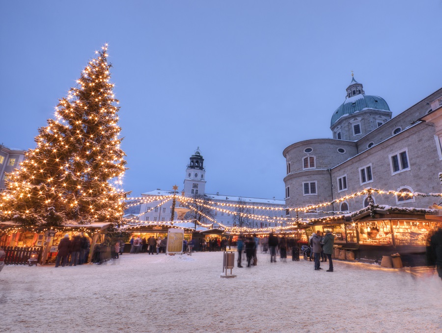 Weihnachtsmarkt am Dom- und Residenzplatz