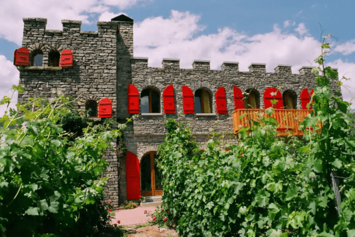 HG-Airbnb_castle4