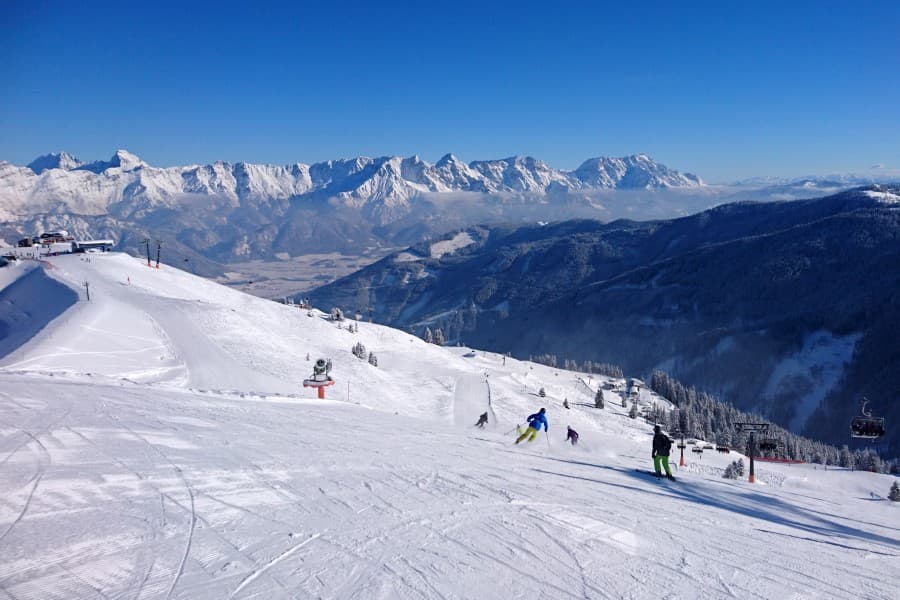 Skicircus-Saalbach-Hinterglemm-Leogang-Fieberbrunn_shutterstock_568569346