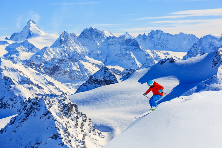 skiing-amazing-view-swiss-famous-mountains_shutterstock_485998912